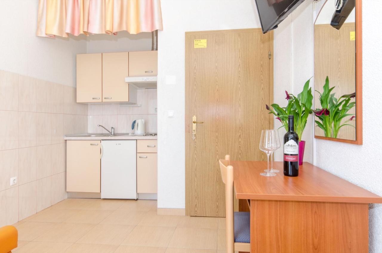 Knezovicapartments Živogošće Dış mekan fotoğraf